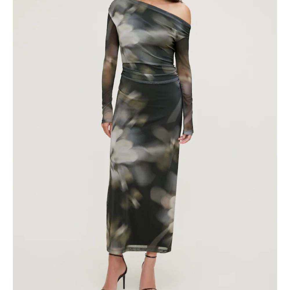 Dynamite One-Shoulder Olive & Black Printed Maxi Dress